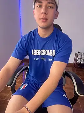 Snapshot of Casper___kyy chatting on October 30, 2025, 4:37 pm Casper kyy online show from October 30, 2025, 4:37 pm