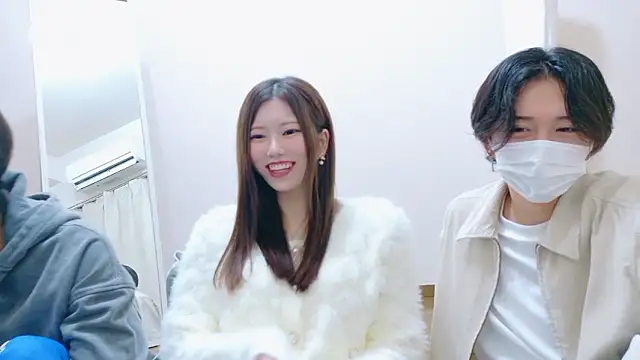 Reto-sama online show from October 25, 2025, 1:12 pm