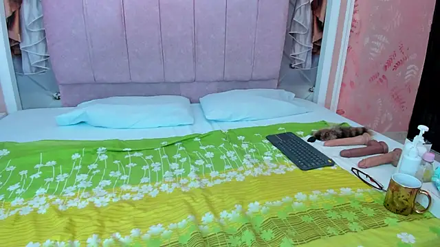 Snapshot of mishell_lovely chatting on November 13, 2025, 3:27 pm mishell lovely online show from November 13, 2025, 3:27 pm