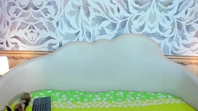 Snapshot of mishell_lovely chatting on December 3, 2025, 10:31 pm mishell lovely online show from December 3, 2025, 10:31 pm