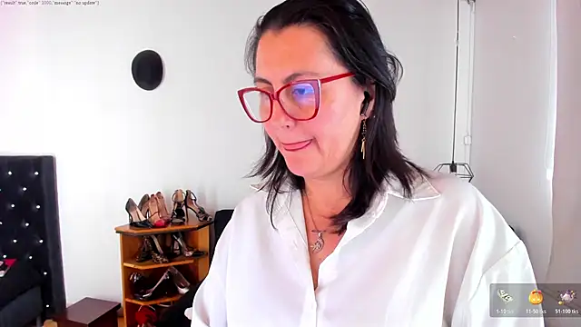 Snapshot of D_Martii chatting on October 26, 2025, 2:28 pm D Martii online show from October 26, 2025, 2:28 pm