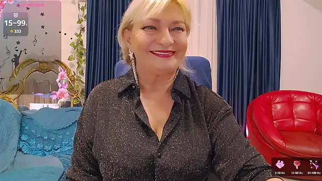 Snapshot of HypnotikCate chatting on January 11, 2025, 4:06 am HypnotikCate online show from January 11, 2025, 4:06 am