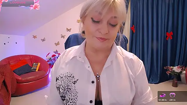 HypnotikCate online show from February 1, 2026, 4:16 pm