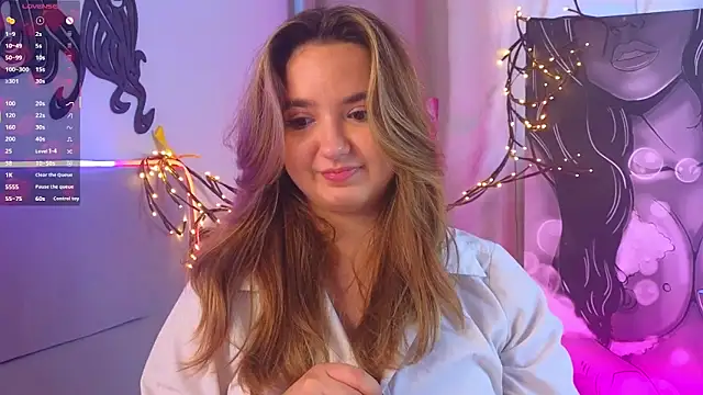 Snapshot of LucilleMcBride chatting on December 16, 2025, 7:34 am LucilleMcBride online show from December 16, 2025, 7:34 am