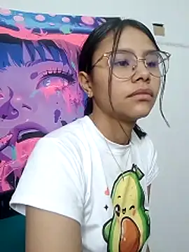 Snapshot of SofieLove_01 chatting on December 15, 2025, 8:53 am SofieLove 01 online show from December 15, 2025, 8:53 am