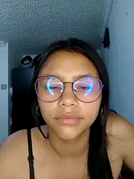 SofieLove 01 online show from March 12, 2026, 6:50 am