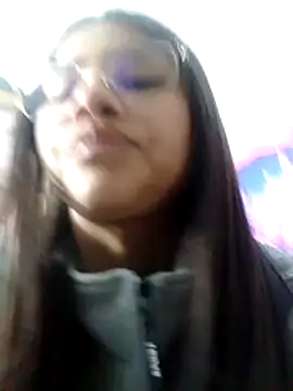 Snapshot of SofieLove_01 chatting on December 14, 2025, 8:42 am SofieLove 01 online show from December 14, 2025, 8:42 am