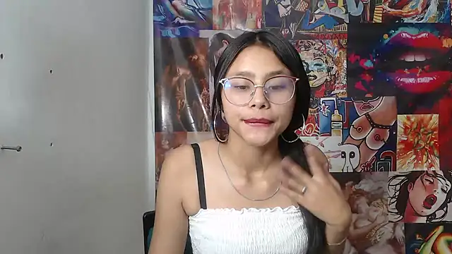 Snapshot of SofieLove_01 chatting on September 9, 2025, 9:19 am SofieLove 01 online show from September 9, 2025, 9:19 am