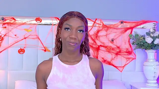 MadeleineHocker online show from October 22, 2025, 1:21 pm