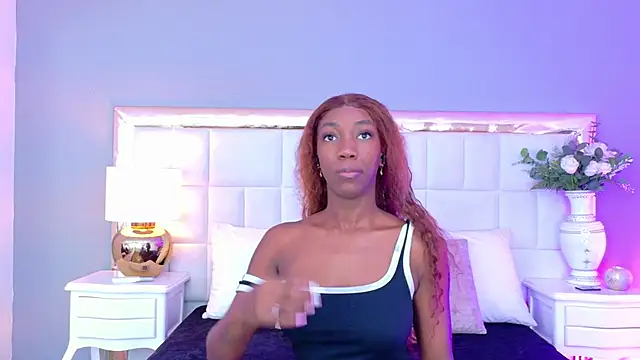 MadeleineHocker online show from November 15, 2025, 11:58 am