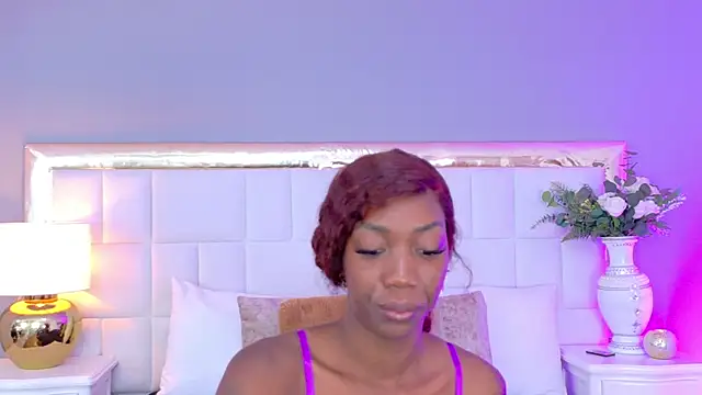 MadeleineHocker online show from December 4, 2025, 2:27 pm