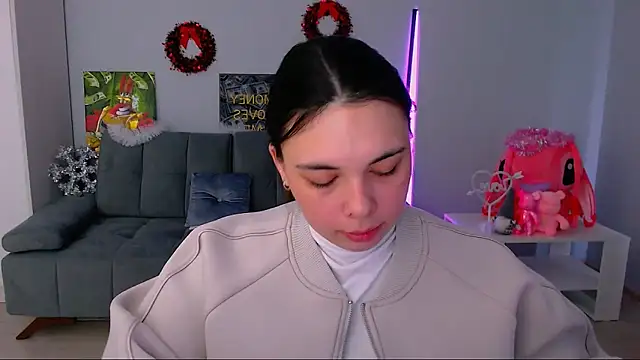 queenofthesense  online show from December 4, 2025, 8:57 am