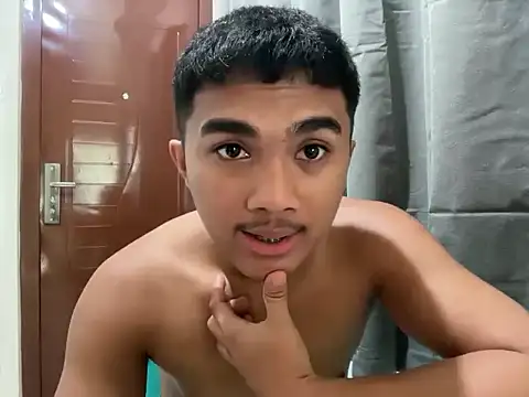 Snapshot of pinoyAdrianneXXX chatting on May 28, 2026, 12:29 am pinoyAdrianneXXX online show from May 28, 2026, 12:29 am
