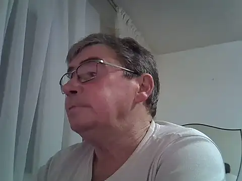 Snapshot of ColaredCuck55 chatting on December 3, 2025, 7:02 pm ColaredCuck55 online show from December 3, 2025, 7:02 pm