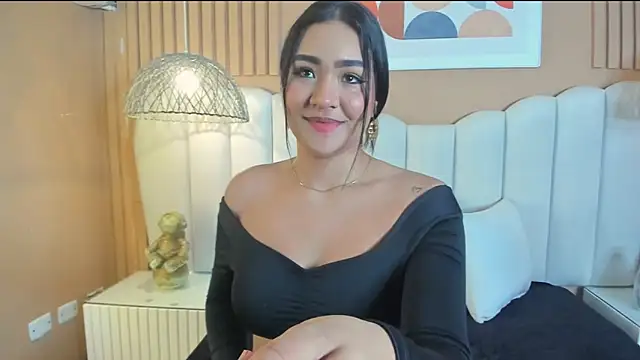 noa moon online show from December 21, 2025, 2:24 am