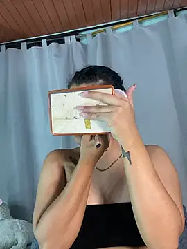 EVAH LEE  online show from February 14, 2026, 2:45 am