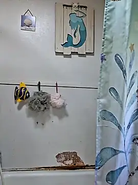 PeachyAriel online show from April 10, 2026, 2:24 pm