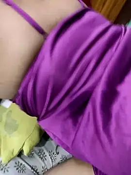 Snapshot of hotti-rashmi chatting on September 15, 2025, 5:24 pm hotti-rashmi online show from September 15, 2025, 5:24 pm