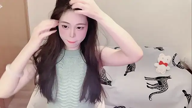 iukoi-77yo online show from February 20, 2026, 11:45 am