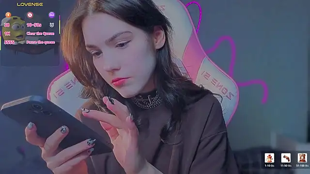 Sophie SkyAngel online show from May 6, 2026, 5:39 pm