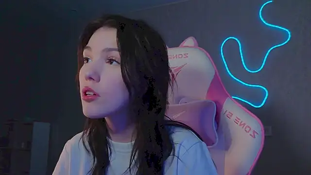 Snapshot of Sophie_SkyAngel chatting on December 5, 2025, 3:10 pm Sophie SkyAngel online show from December 5, 2025, 3:10 pm