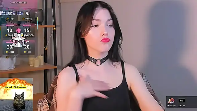 Snapshot of Sophie_SkyAngel chatting on October 7, 2025, 1:45 pm Sophie SkyAngel online show from October 7, 2025, 1:45 pm