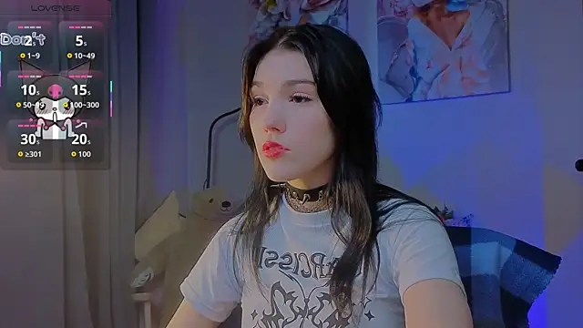 Snapshot of Sophie_SkyAngel chatting on November 5, 2025, 1:36 pm Sophie SkyAngel online show from November 5, 2025, 1:36 pm