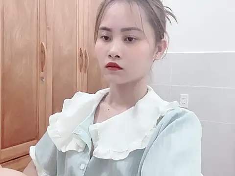 Truclynk1702 online show from October 3, 2025, 4:19 pm