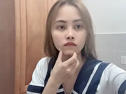 Truclynk1702 online show from September 16, 2025, 3:46 pm