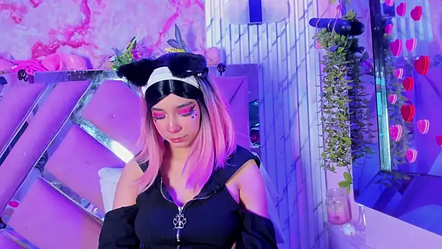 Akane Hikari  online show from April 19, 2026, 5:41 am