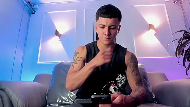 Leo santoro online show from April 10, 2026, 2:02 pm