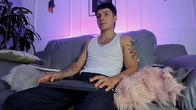 Leo santoro online show from February 23, 2026, 2:06 pm