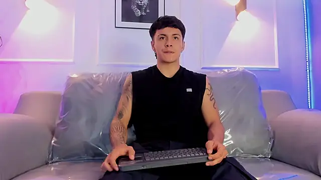 Leo santoro online show from March 20, 2026, 1:45 pm