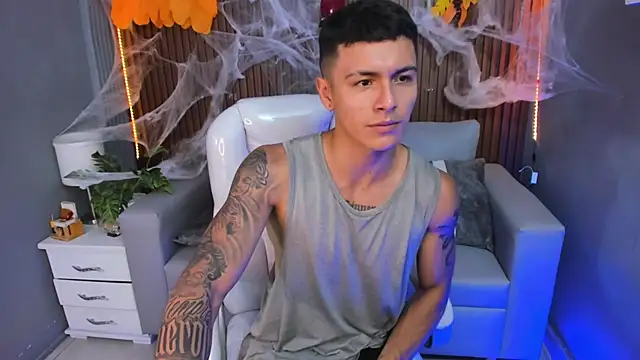 Leo santoro online show from October 22, 2025, 3:44 pm