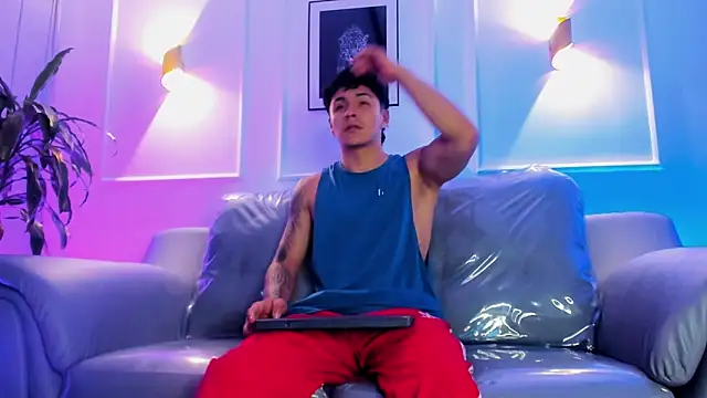 Leo santoro online show from March 24, 2026, 12:16 pm