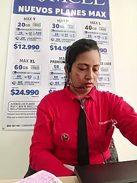 Snapshot of PAULA20- chatting on October 29, 2025, 12:48 pm PAULA20- online show from October 29, 2025, 12:48 pm