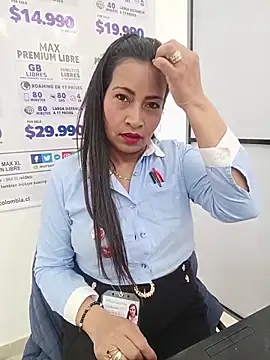 Snapshot of PAULA20- chatting on December 5, 2025, 12:59 pm PAULA20- online show from December 5, 2025, 12:59 pm