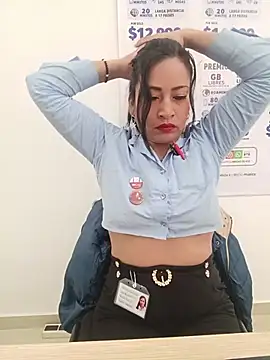 Snapshot of PAULA20- chatting on November 21, 2025, 12:37 pm PAULA20- online show from November 21, 2025, 12:37 pm