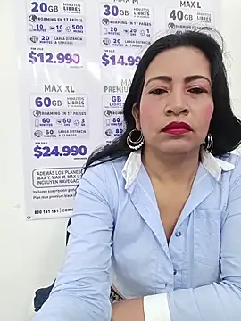 Snapshot of PAULA20- chatting on December 15, 2025, 12:33 pm PAULA20- online show from December 15, 2025, 12:33 pm