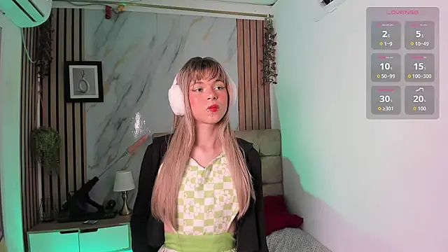 Snapshot of Vanessa_Jenner chatting on June 12, 2026, 8:50 pm Vanessa Jenner online show from June 12, 2026, 8:50 pm