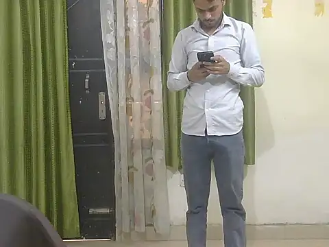 ursdreamperson online show from June 1, 2026, 1:28 am