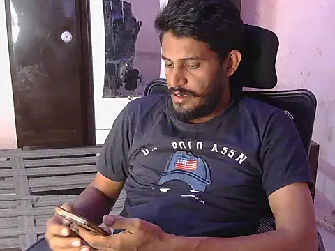 krishjaat43 online show from April 11, 2026, 4:53 am