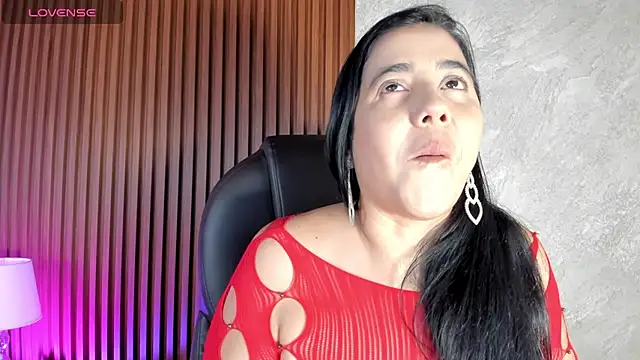  Cris Spicy  online show from October 25, 2025, 7:47 pm