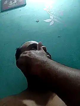 Snapshot of amitkumarkangra chatting on November 4, 2025, 7:45 am amitkumarkangra online show from November 4, 2025, 7:45 am