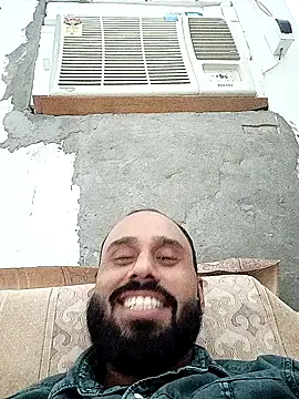 Snapshot of amitkumarkangra chatting on November 6, 2025, 9:57 am amitkumarkangra online show from November 6, 2025, 9:57 am