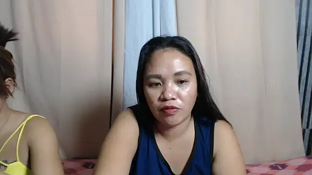joanpetite online show from October 5, 2025, 2:57 am