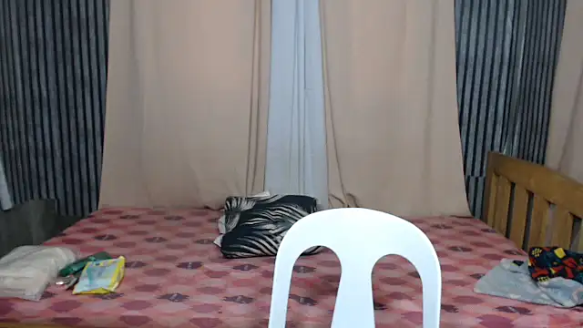 joanpetite online show from October 12, 2025, 1:51 am