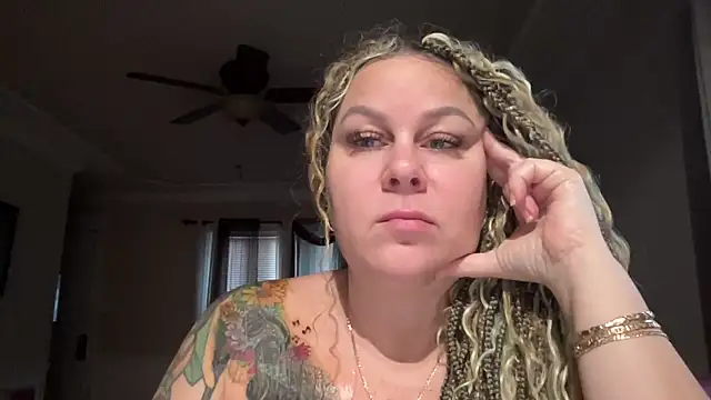 number1slut online show from March 23, 2026, 12:27 pm