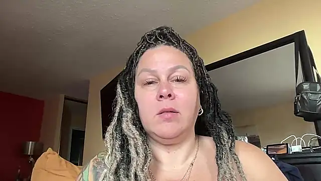 number1slut online show from May 7, 2026, 1:03 pm
