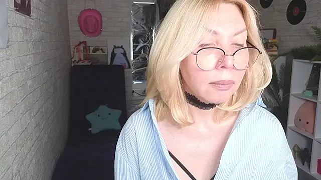 Wendy Waves online show from May 28, 2026, 12:22 pm